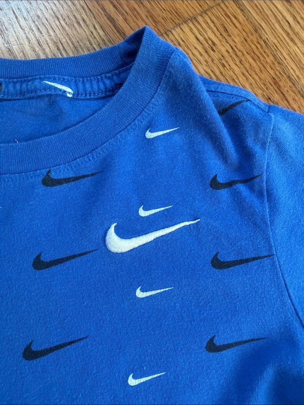 Boy’s Nike Shirt. Size Small. Excellent Condition.
